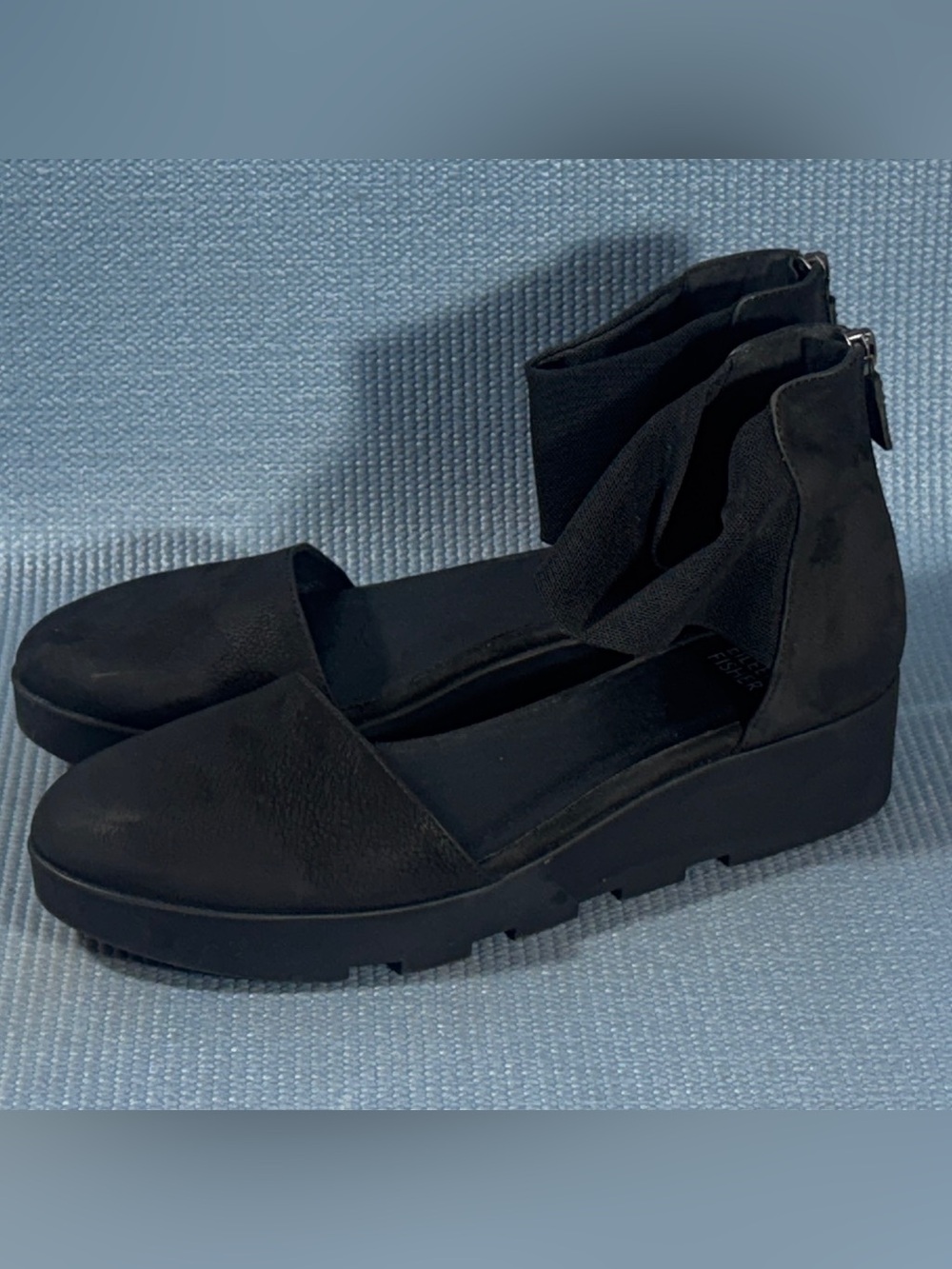 Eileen Fisher Mesh Tumbled Nubuck Wedge Sandals Women’s Size 8
